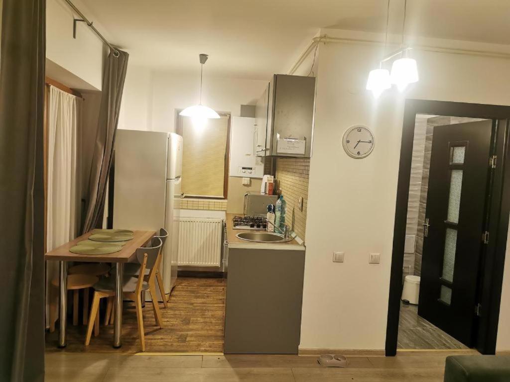 شقة Apartament Aosta Central سِنايا المظهر الخارجي الصورة